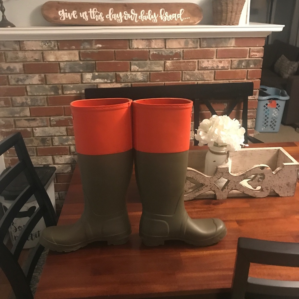 Hunter Boots - Picture 2 of 4